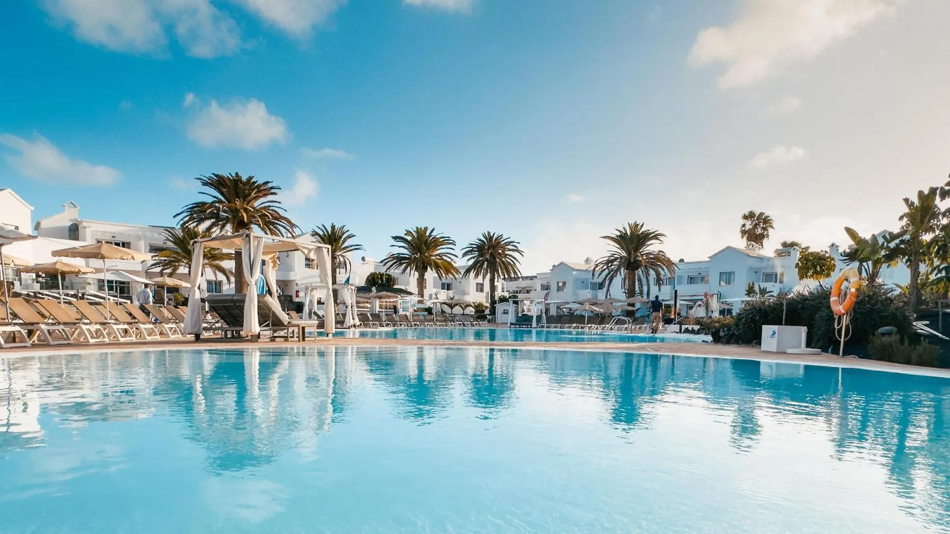 Labranda Corralejo Village ホテル